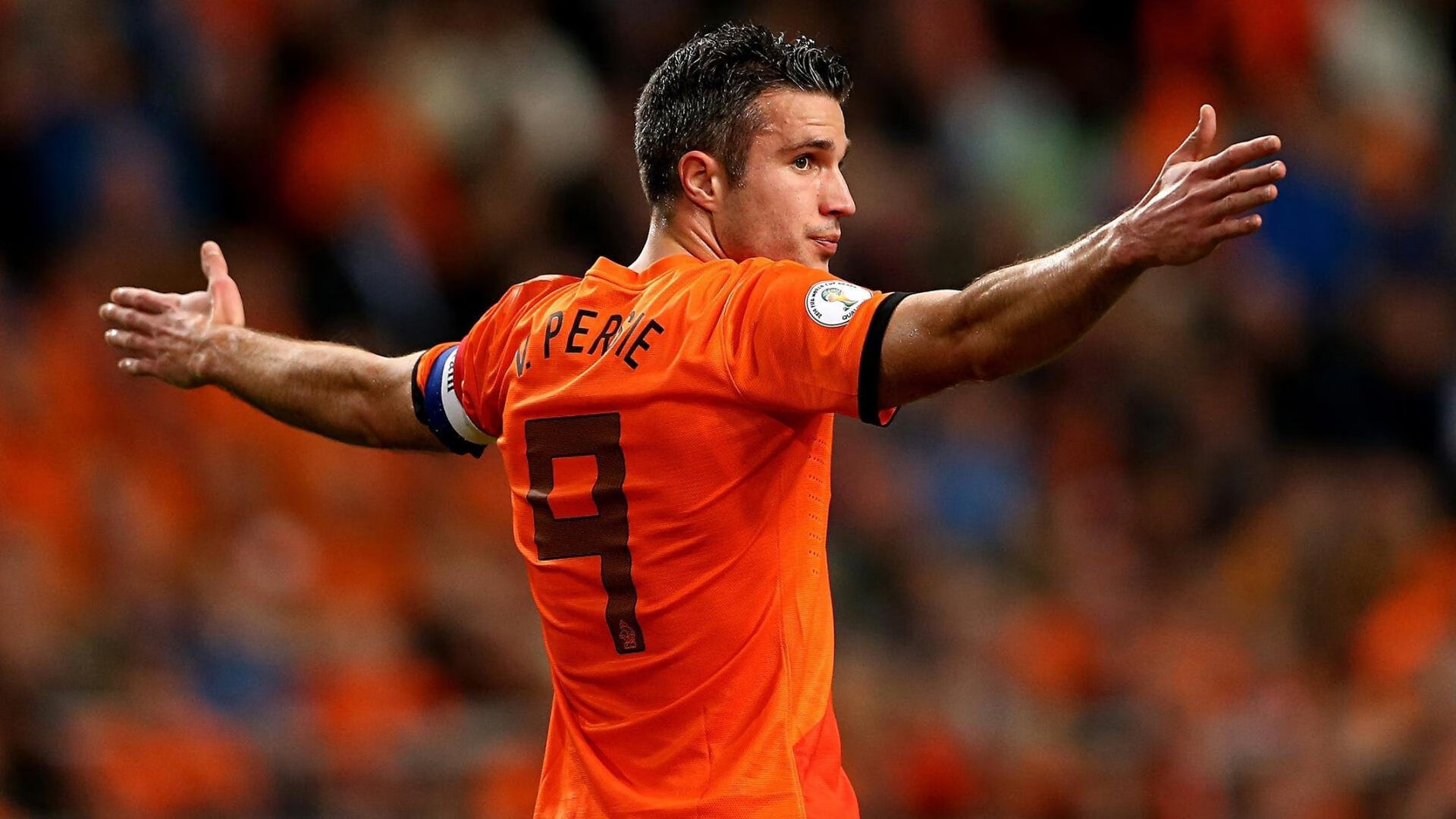 中超主帅在赛后发布会上强调纪律问题,2021中超主帅