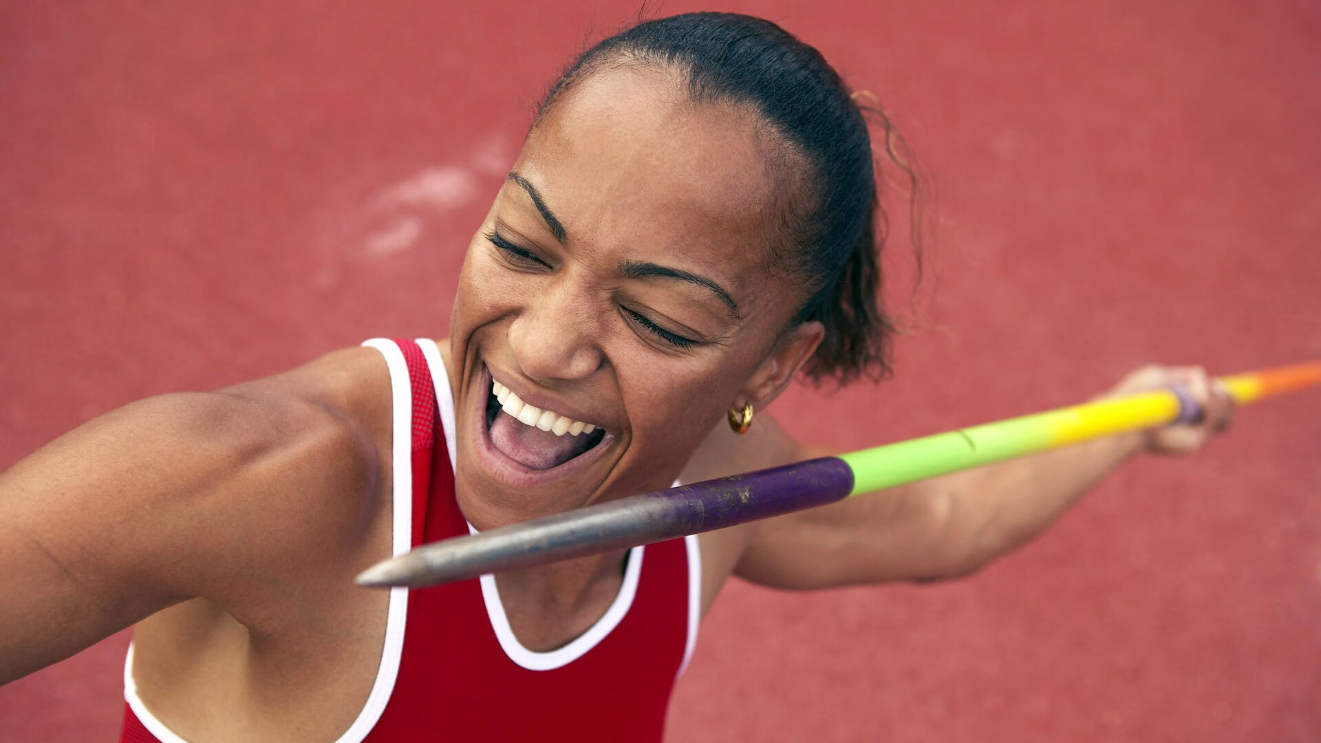 国足球员心理辅导项目启动,足球运动员比赛心理分析